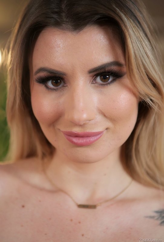 Лихорадка жопы Лоренцо Виота, Марсианна Амун