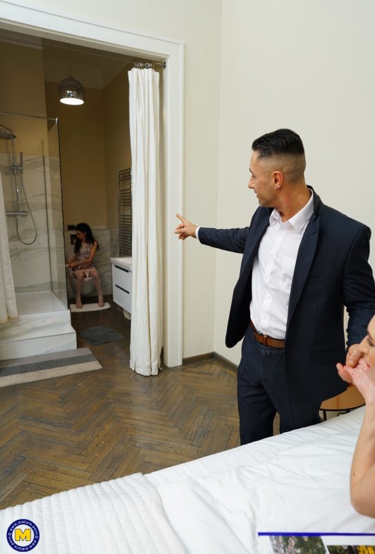 Зрелая НЛ Джулия Норт, Лина Ариан, Мугур